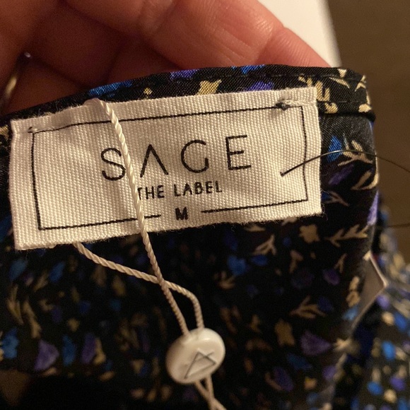 FLORAL TIE FRONT CROP TOP - Picture 6 of 6